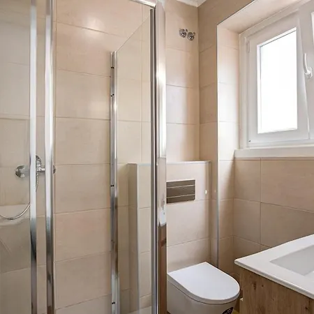 شقة Spacious Tailor Made Flat With Ac In Areeiro *
