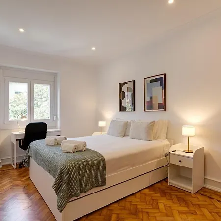شقة Spacious Tailor Made Flat With Ac In Areeiro *