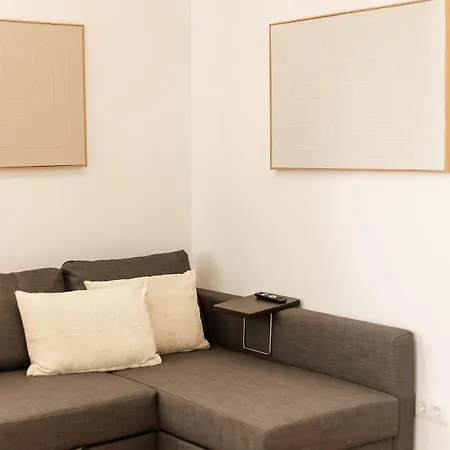 شقة Spacious Tailor Made Flat With Ac In Areeiro