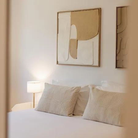 Spacious Tailor Made Flat With Ac In Areeiro